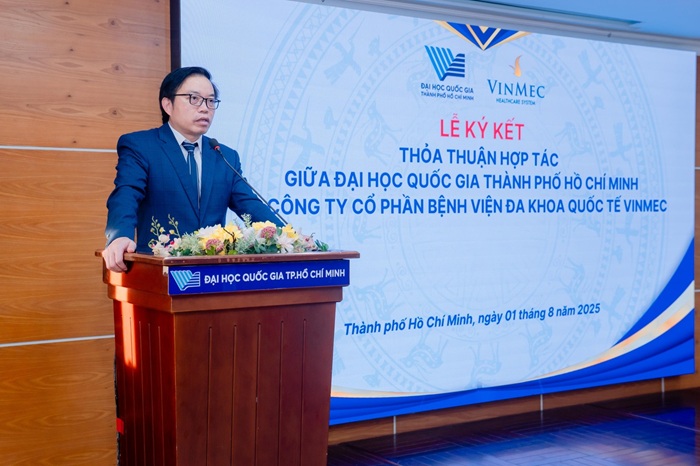 GS.TS.BS Tran Trung Dung - Tong giam doc He thong y te Vinmec phat bieu tai le ky ket