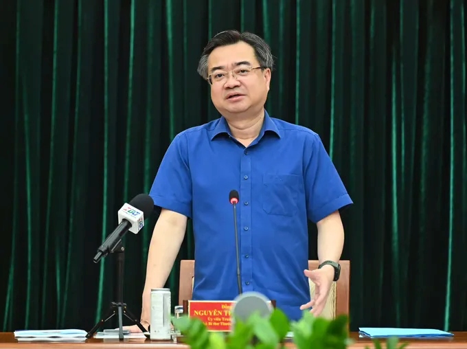 Mr. Nguyen Thanh Nghi - Standing Deputy Secretary of the Ho Chi Minh City Party Committee spoke at the meeting. Photo: Viet Dung