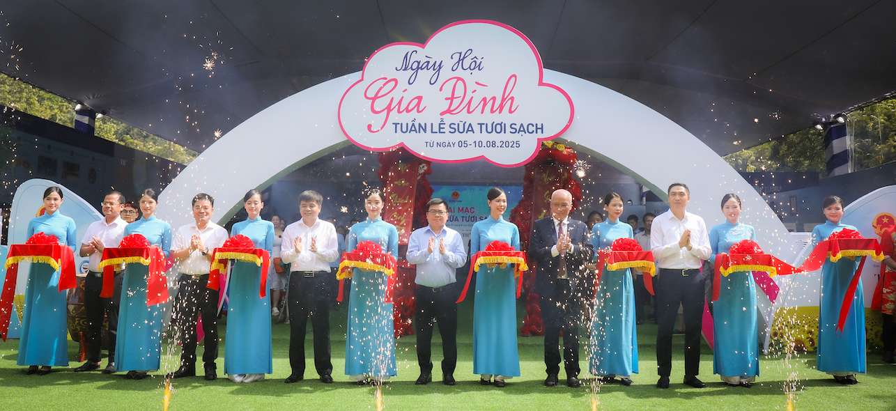 “Ngay hoi Gia dinh - Tuan le sua tuoi sach 2025“. Anh: Thach Lam
