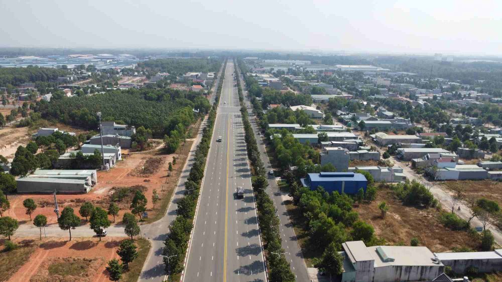 Tuyen duong trung voi du an duong Vanh dai 4 TPHCM doan di qua phuong Thoi Hoa. Anh: Dinh Trong