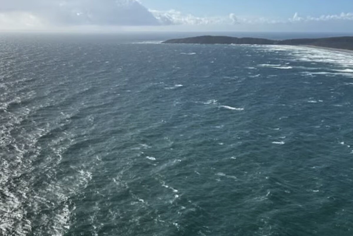 A mysterious missing plane like MH370 crashed in Australia on August 2. In the photo is the Bass Strait. Photo: Tasmania Police