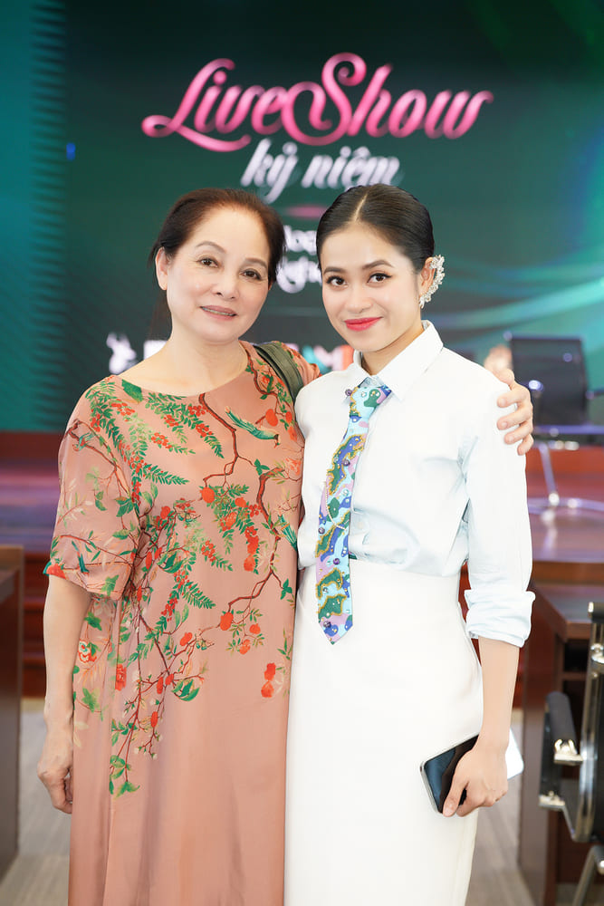 NSND Ha Thuy 