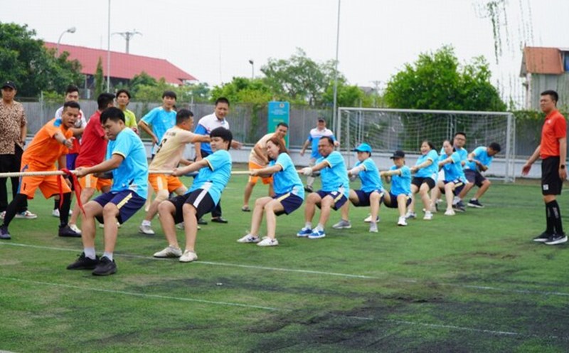 Athletes compete in the Sports Festival of Petrovietnam units in the Thai Binh 2 Thermal Power Plant area in 2025. Photo: Dang Hung