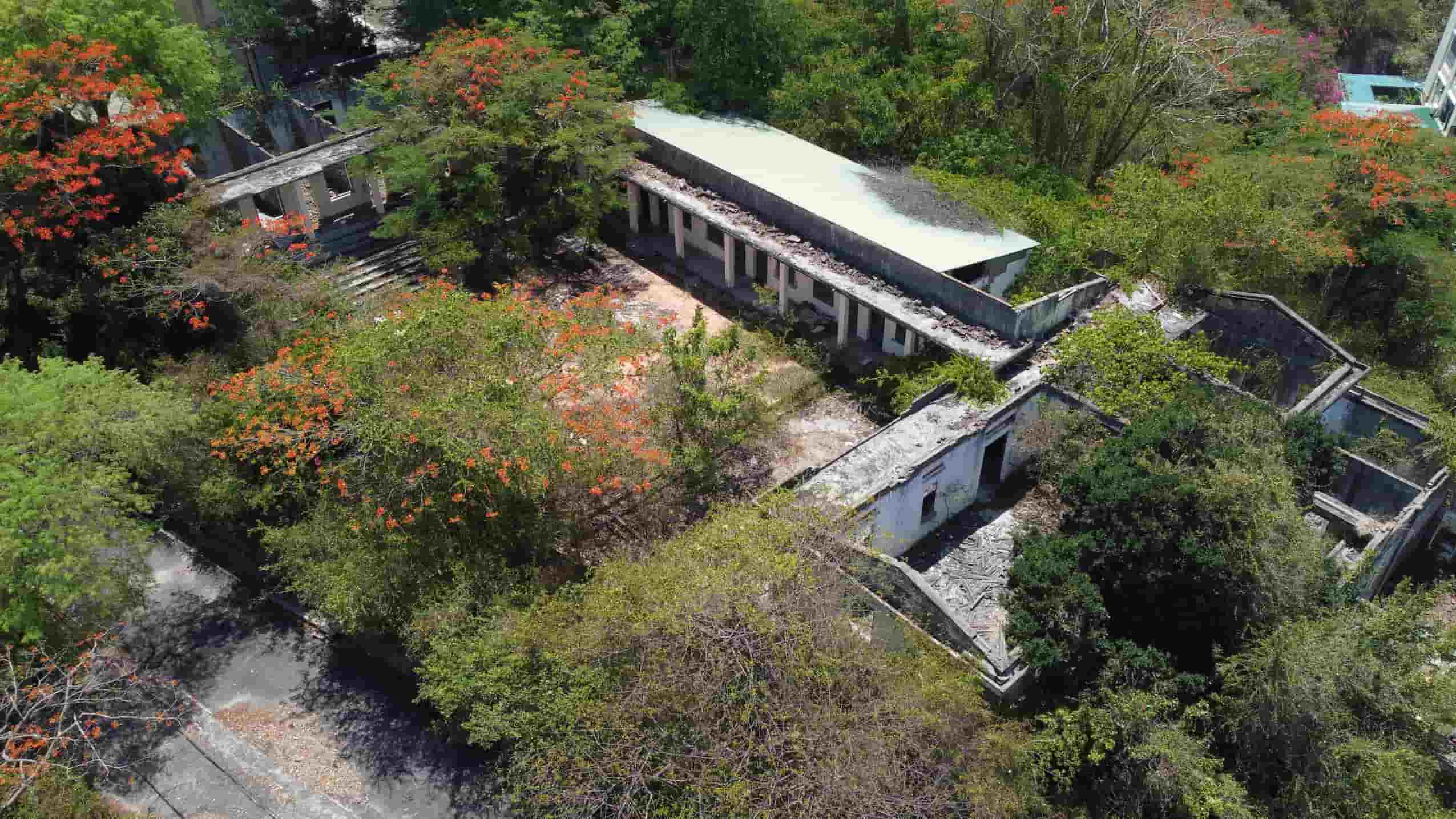 Dau nam 2023, tinh Khanh Hoa da thu hoi hon 9.200m² dat co cac biet thu de giao Trung tam Bao ton di tich quan ly; tuy nhien viec bao ton van giam chan tai cho. 