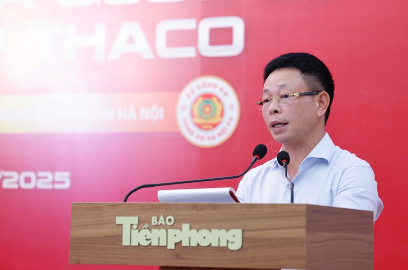 Ong Phung Cong Suong - Tong Bien tap Bao Tien Phong phat bieu tai hop bao. Anh: Nhu Y