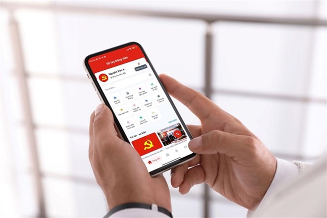 The Secretariat has just issued regulations on the use of the Electronic Party Members' Handbook application. Photo: VGP