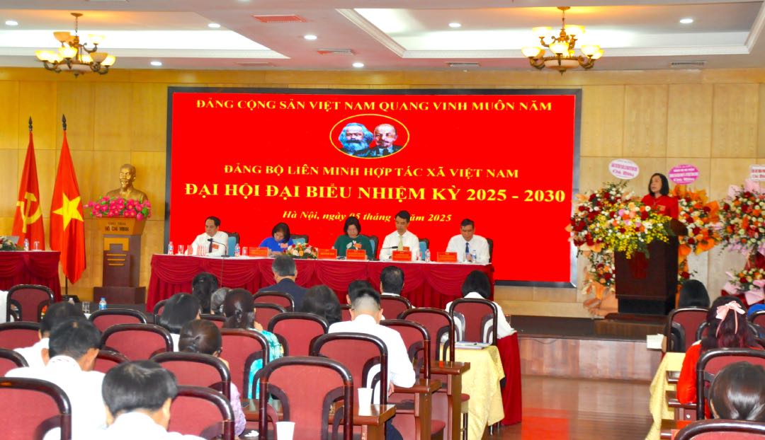 Vista general del Congreso de Diputados del Partido de la Union de Cooperativas de Vietnam para el mandato 2025-2030. Foto: Bao Han