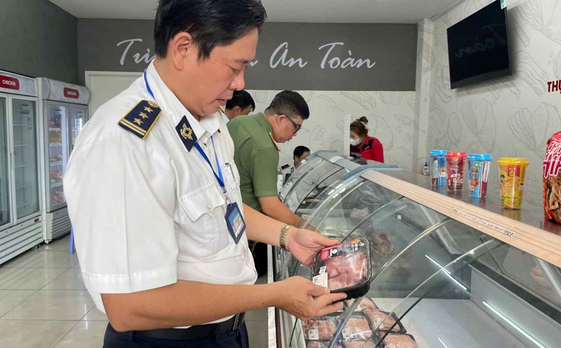 Sudden inspection of the business location of CP Vietnam Livestock Joint Stock Company in Binh Duong, afternoon of June 4, 2025. Photo: Dinh Trong