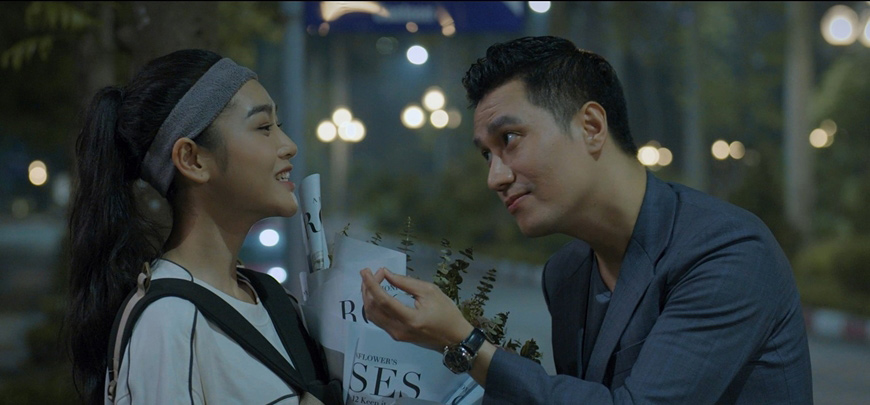 Viet Anh va Cu Thi Tra trong phim “Nhung neo duong gan xa“. Anh: VFC