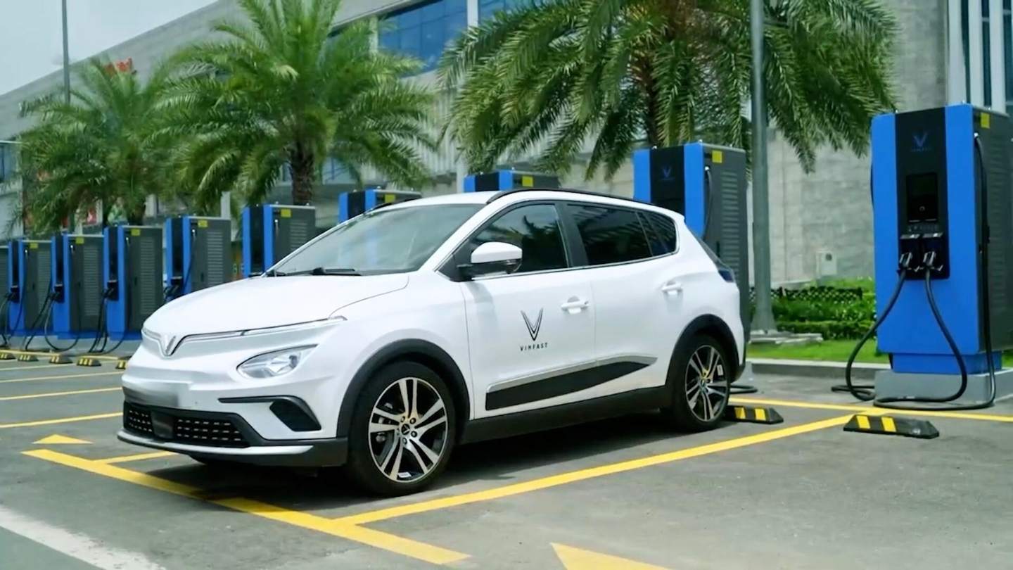 전기차 충전기 표준화: 녹색 교통을 위한 전략적 단계