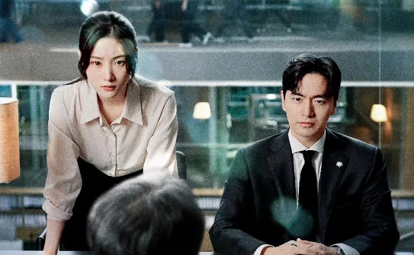 Lee Jin Wook, Jung Chaeyeon in the film. Photo: Producer/Net Netflix
