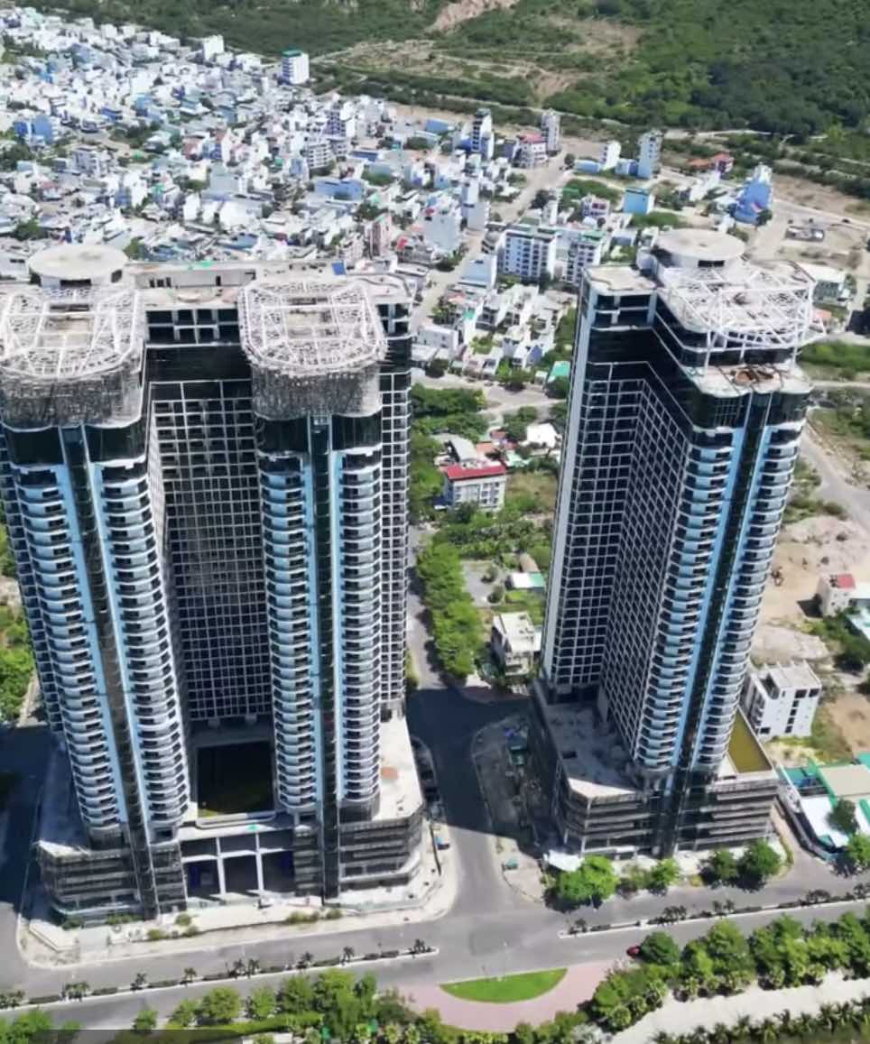 Khanh Hoa province has decided to collect 19,142m2 of greenhouses in area D used by the Ben Du Hotel Construction Company in 2017. Photo: Huu Long