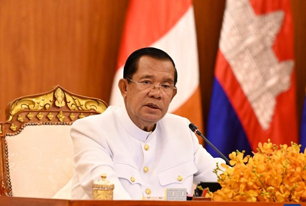 훈센 총리는 2024년 4월 3일 캄보디아 프놈펜에서 열린 제5대 상원 첫 회의에 참석했습니다. 사진: 신화통신