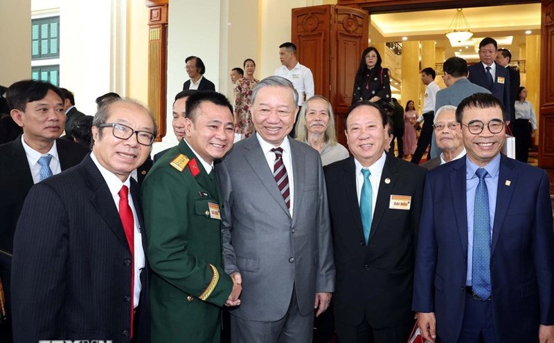 General Secretary To Lam met with intellectuals, scientists, and artists on August 6. Photo: VNA