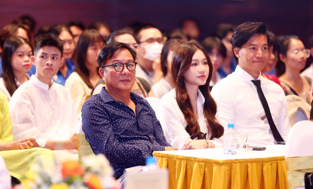 Many artists, experts, and scholars attended the seminar organized by PT - TH Hanoi. Photo: Organizing Committee