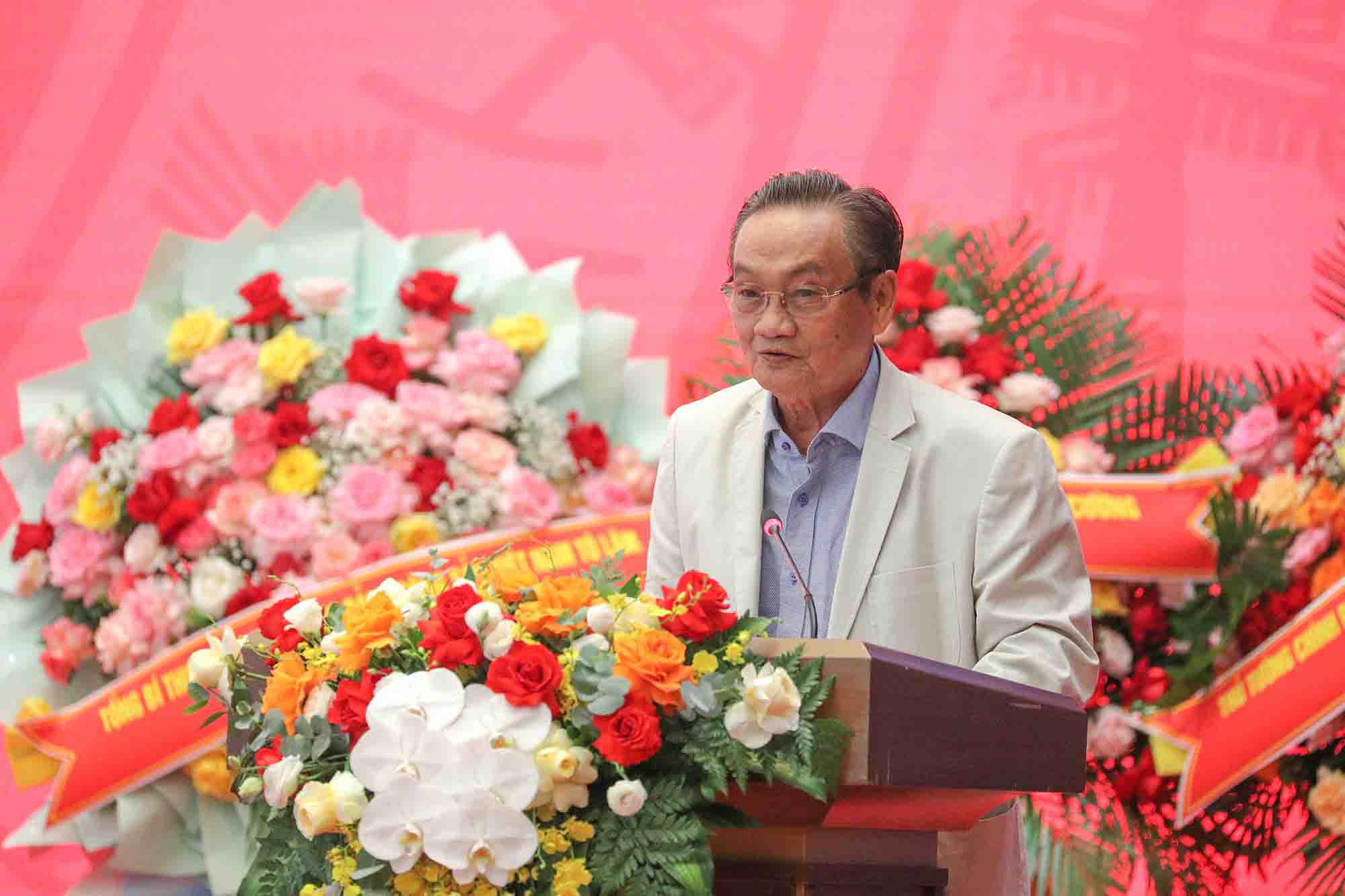 TS Tran Du Lich. Anh: Pham Thang.