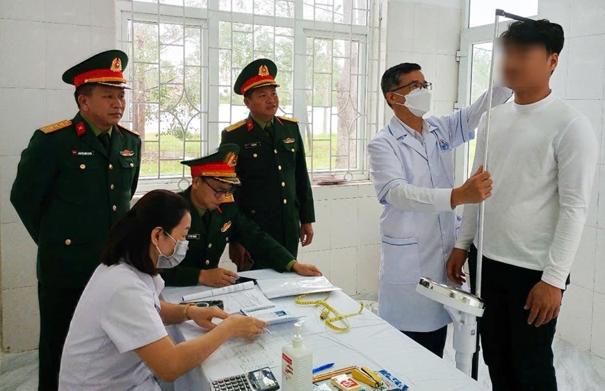 Examination of military service in 2025 for citizens in Quang Ninh. Photo: Hong Van