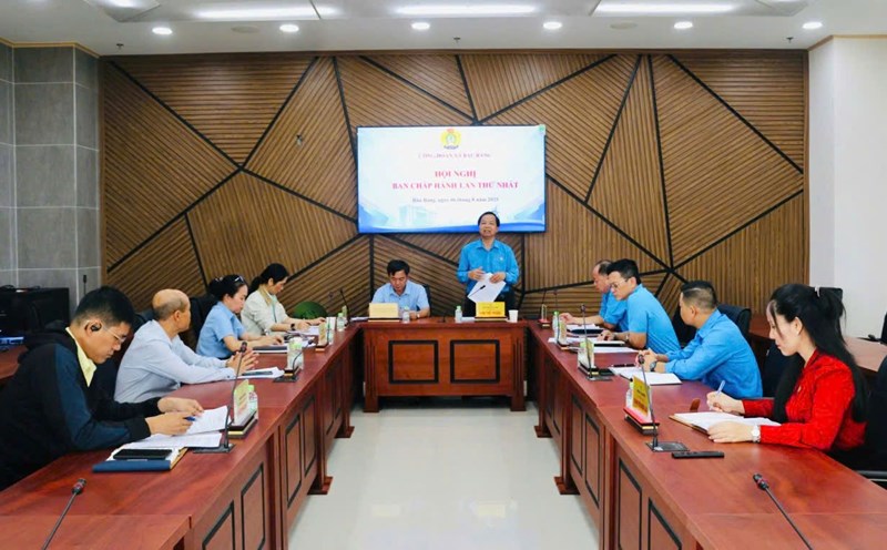 The first meeting of the Executive Committee of Bau Bang Commune Trade Union. Photo: Provided by the Trade Union