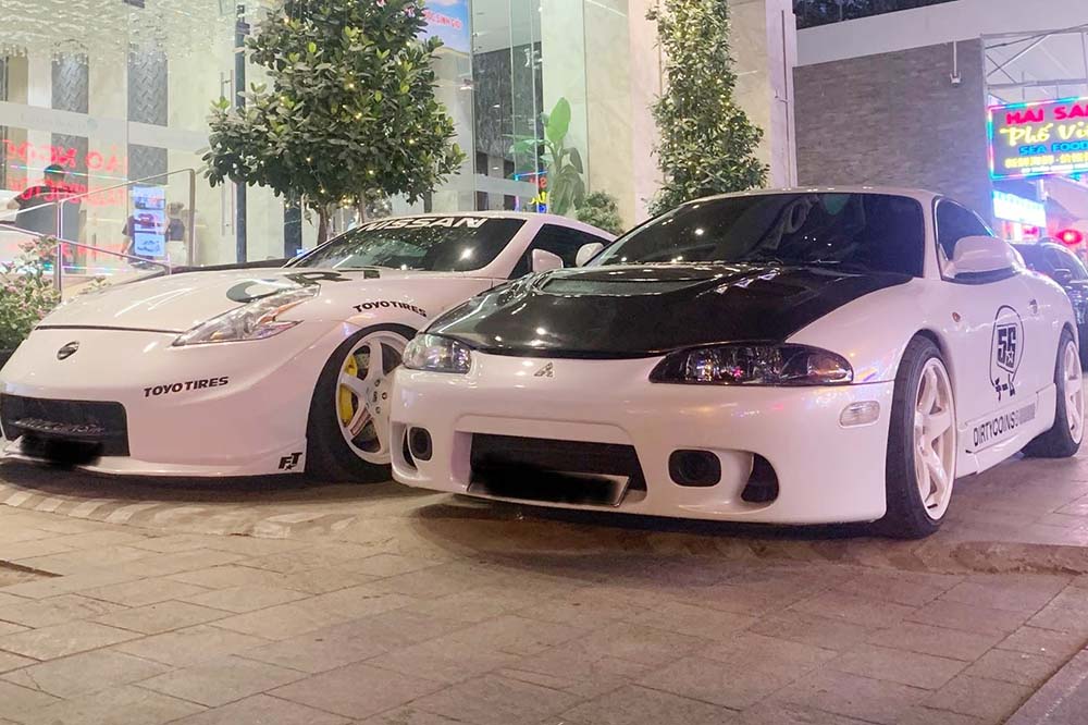 Muchos supercoches y coches deportivos aparecen en Khanh Hoa llamando la atencion. Foto: Bao Viet