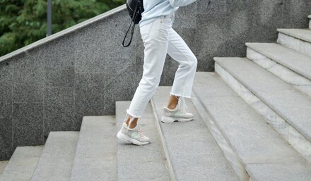 Walking 6-6-6, the secret to forming a sustainable exercise routine. Photo: Thuy Duong