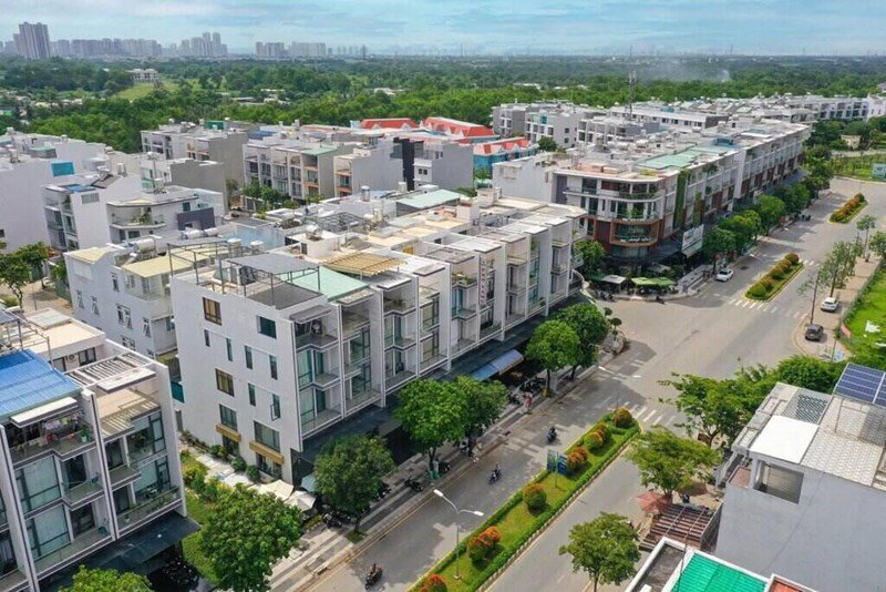 Binh Chanh 地区 Duong Hong 住宅地プロジェクトで住宅を購入している人々は、以前は20年間土地使用権を持っていませんでした。写真:Tam Duc