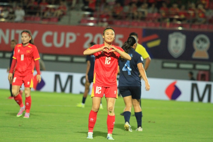 Hai Yen lap cong tren cham penalty. Anh: Mai Huong