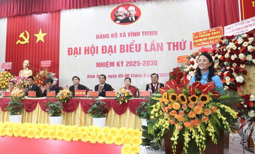 Ba Le Thi Suong Mai phat bieu tai Dai hoi. Anh: Anh Khoa