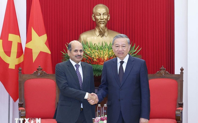 General Secretary To Lam and his wife are about to visit South Korea at ...