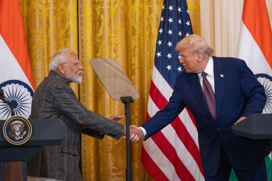 On August 6, Mr. Trump imposed an additional 25% tariff on India. In the photo: President Donald Trump and Indian Prime Minister Narendra Modi hold a joint press conference at the White House, February 13, 2025. Photo: Xinhua