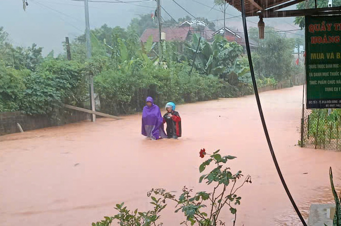Las lluvias e inundaciones aumentan causando inundaciones en muchos lugares. Foto: Comuna de Na Son provincia de Dien Bien proporcionada