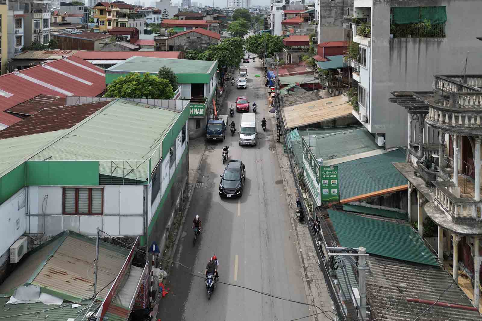 Linh Nam Street (Vinh Hung Ward, Hanoi). Photo: Song Huu