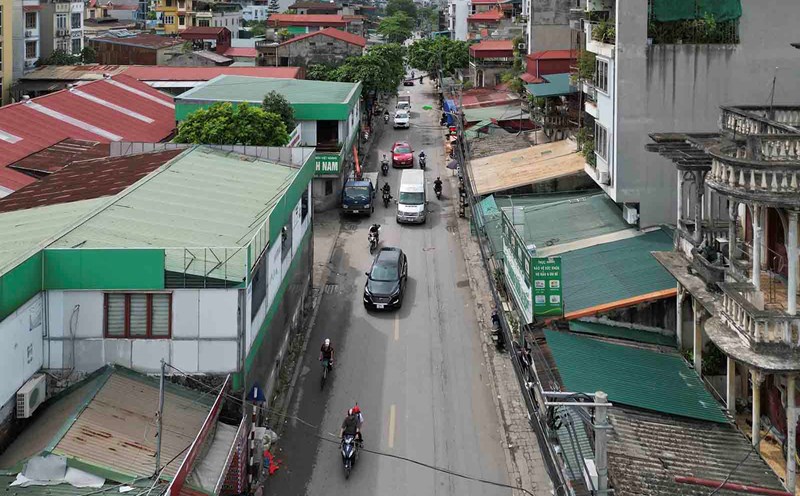 Linh Nam Street (Vinh Hung Ward, Hanoi). Photo: Song Huu