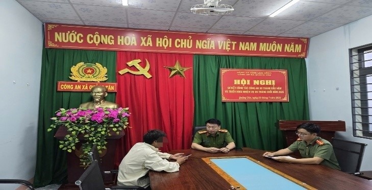 Nam thanh niên bị xử lý do đăng tin sai sự thật. Ảnh: Công an xã Quảng Tân