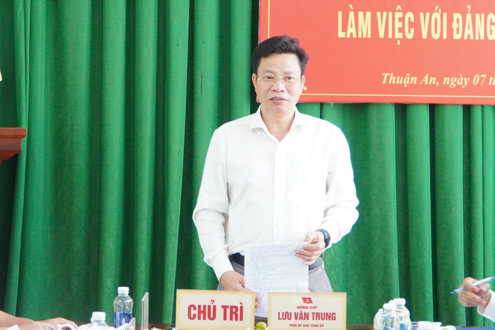 Pho Bi thu Tinh uy Lam Dong Luu Van Trung phat bieu tai buoi lam viec. Anh: Lam Hong