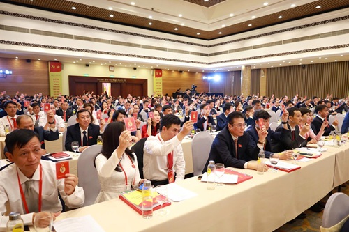 베트남 시멘트 총회사는 지속 가능한 디지털 기업 개발을 목표로 합니다. 사진: 부 후옌