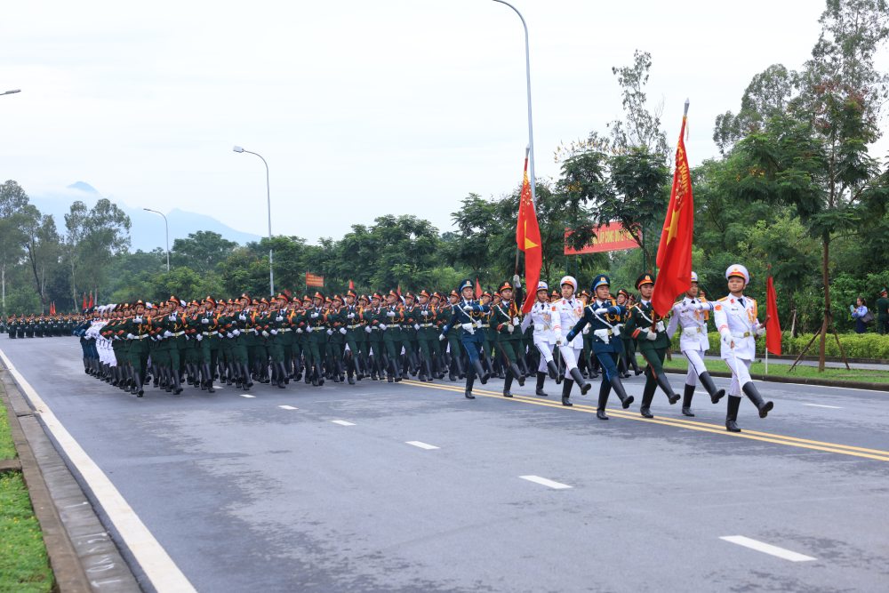 Hoat dong tap luyen dieu binh cua luc luong quan doi. Anh: Hai Nguyen