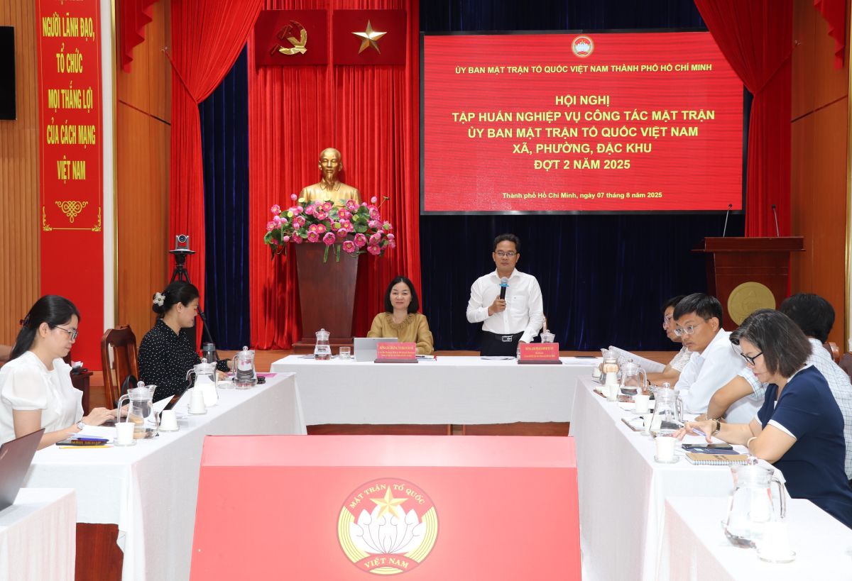 Conferencia de capacitacion profesional para el trabajo del Frente (sesion 2) en 2025. Foto: Anh Hoang