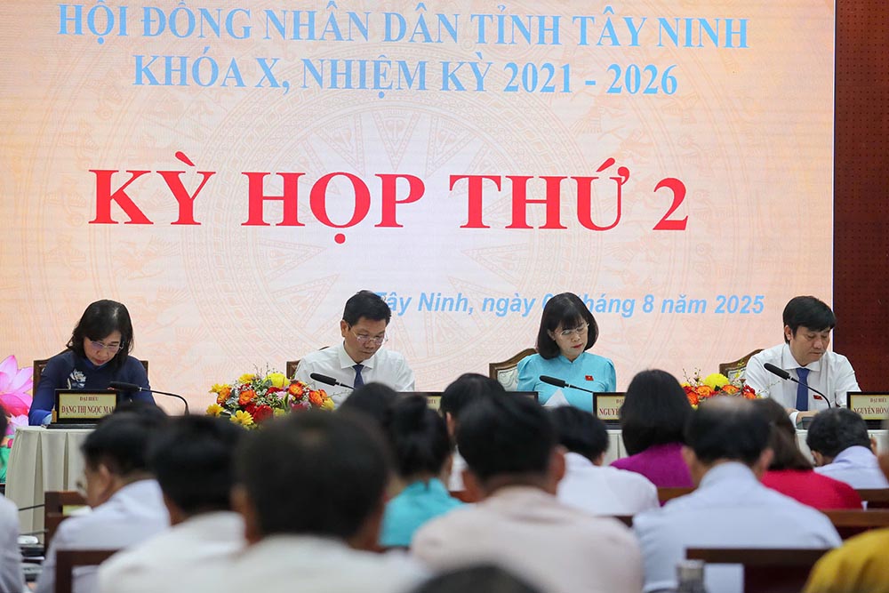 Chu toa ki hop thu 2 Hoi dong nhan dan tinh Tay Ninh khoa X, nhiem ki 2021-2026. Anh: Hung Cuong