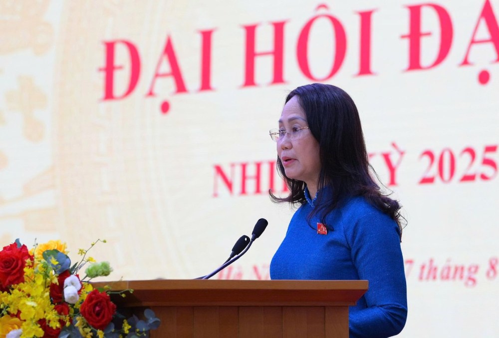 Ms. Lam Thi Phuong Thanh was re-elected to hold the position of Secretary of the Party Committee of the Central Party Office for the 2025-2030 term. Photo: Thu Ha