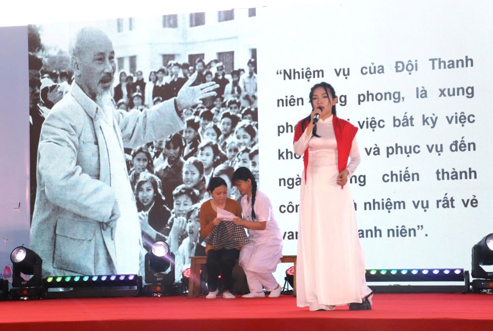 Đà Nẵng tổ chức hội thi kể chuyện theo sách tôn vinh lời dạy của Bác Hồ. Ảnh: Trần Thi
