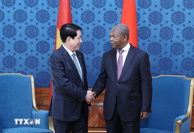 Politburo member and President Luong Cuong and President of Angola Joao Manuel Goncalves Lourenco. Photo: VNA