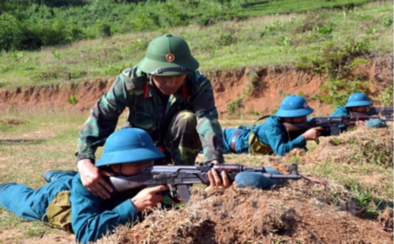 Issued the number of Deputy Commanders and assistants of the Commune-level Military Command. In the photo, militia in Hai Phong practice shooting. Photo: haiphong.gov.vn