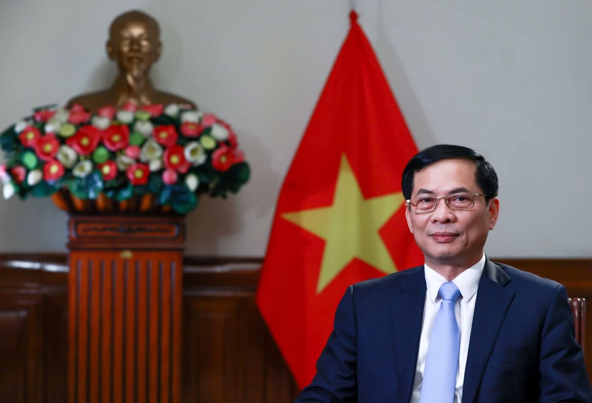 Deputy Prime Minister and Minister of Foreign Affairs Bui Thanh Son said that Vietnam has always been an important link of ASEAN. Photo: Hai Nguyen