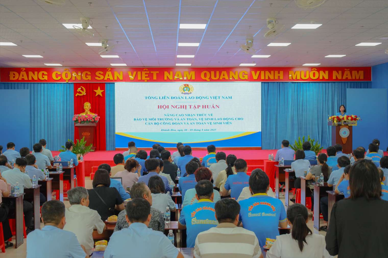 chuc tap huan ve bao ve moi truong va an toan, ve sinh lao dong nam 2025. Anh: Phan Trung