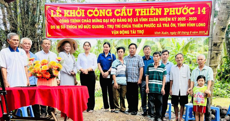 Le khoi cong cau Thien Phuoc 14 tai ap Cong Da, xa Vinh Xuan, tinh Vinh Long. Anh: Hoang Loc 