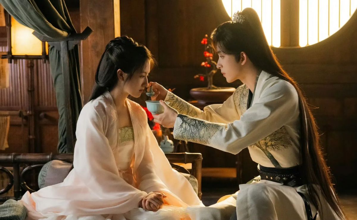 Ngao Thuy Bang and Ly Lan Dich. Photo: VieON