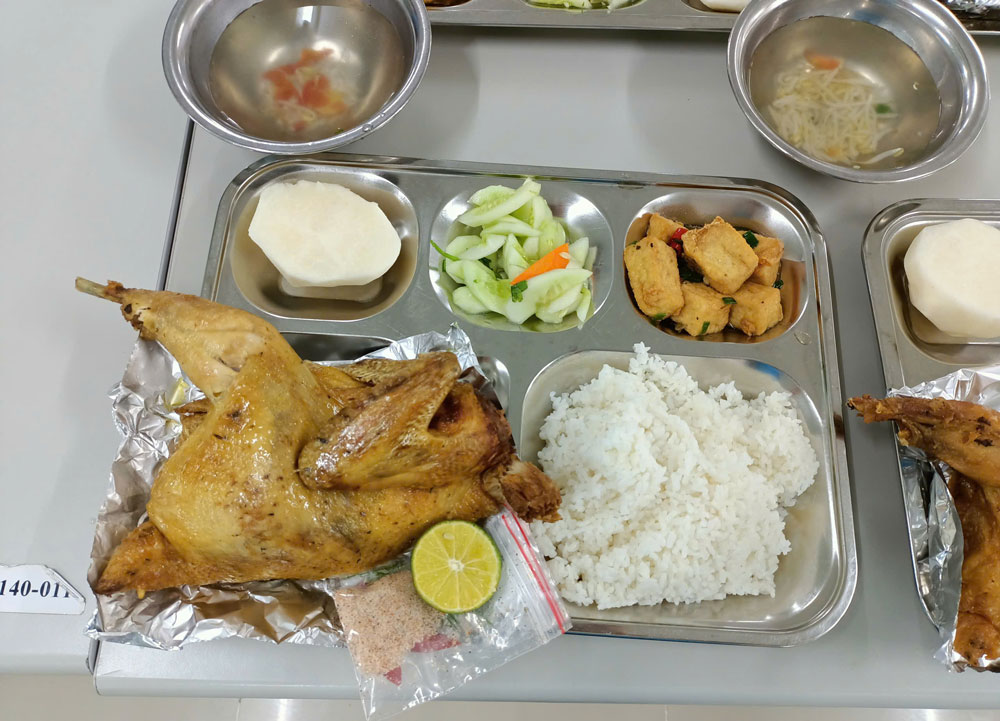 Can canh suat an danh cho cong nhan, lao dong Phu Tho. Anh: Ha Hien