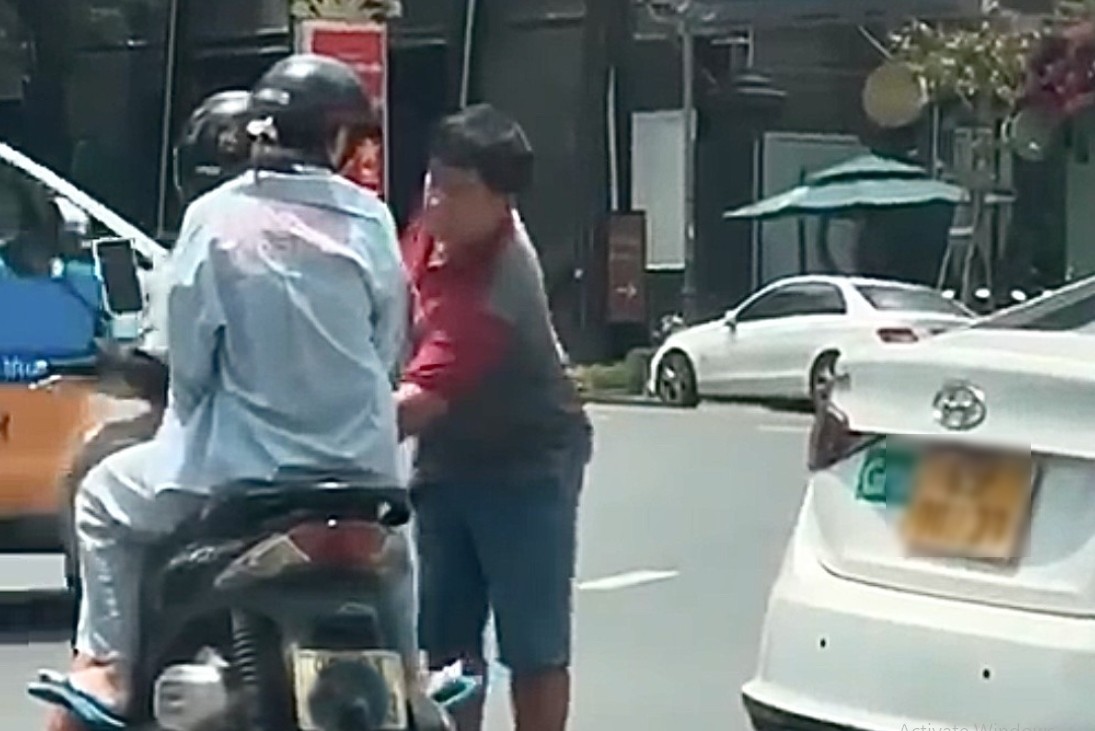 Traffic collision at Conua Lake. Photo: Dong Hoang