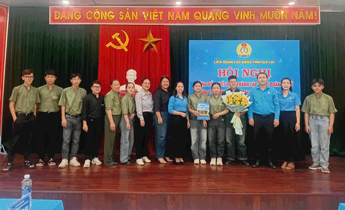 Cong doan co so Cong ty TNHH Thuong mai dich vu Cham-Caffe se dong hanh, ho tro doan vien, nguoi lao dong. Anh: Thanh Tuan 