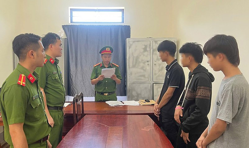 Cong an Ha Tinh khoi to 3 doi tuong ve hanh vi trom cap tai san. Anh: Cong an Ha Tinh.